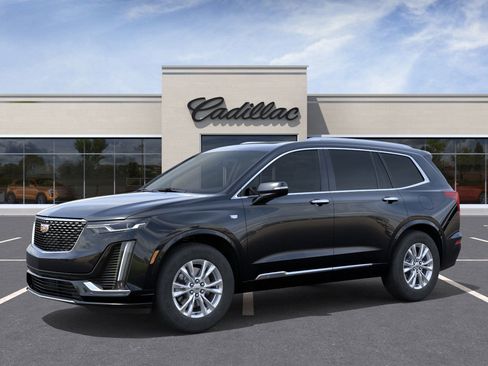 New 2025 Cadillac XT6 Luxury image 2