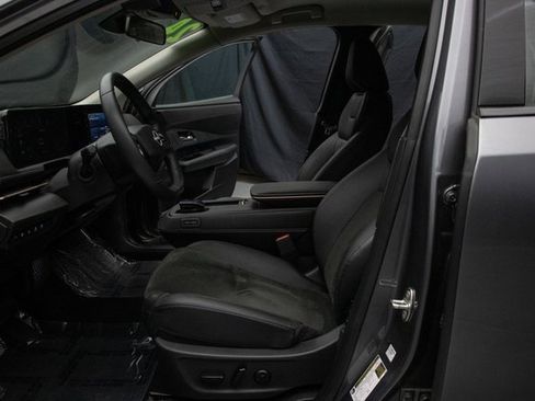 Used 2024 Nissan Ariya FWD image 27