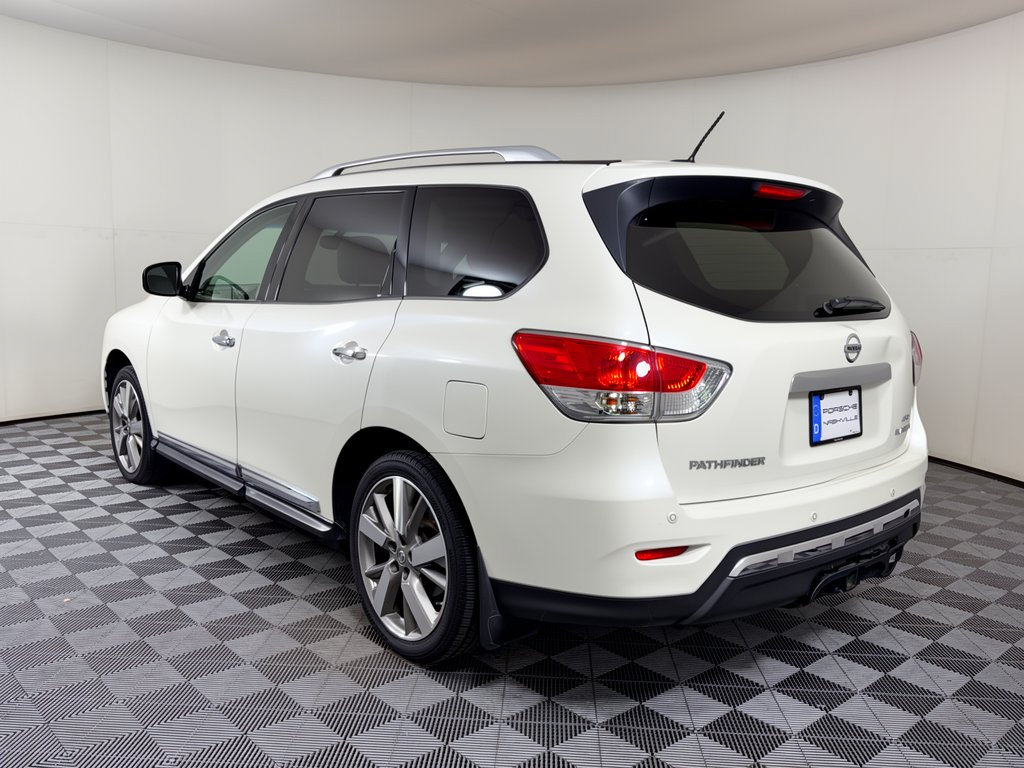 Used 2015 Nissan Pathfinder Platinum FWD image 3