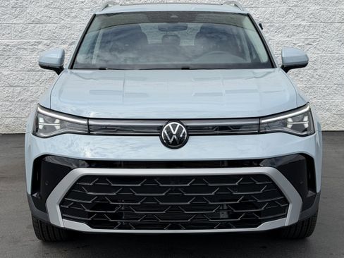New 2026 Volkswagen Taos SEL AWD/4WD image 2