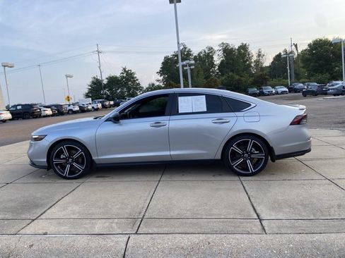 Used 2024 Honda Accord Sport image 14