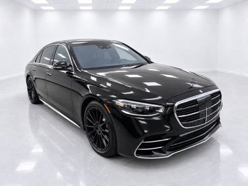 Used 2022 Mercedes-Benz S 580 4MATIC Sedan image 4