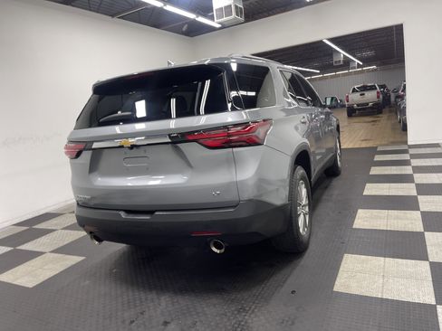 Used 2023 Chevrolet Traverse LT image 5