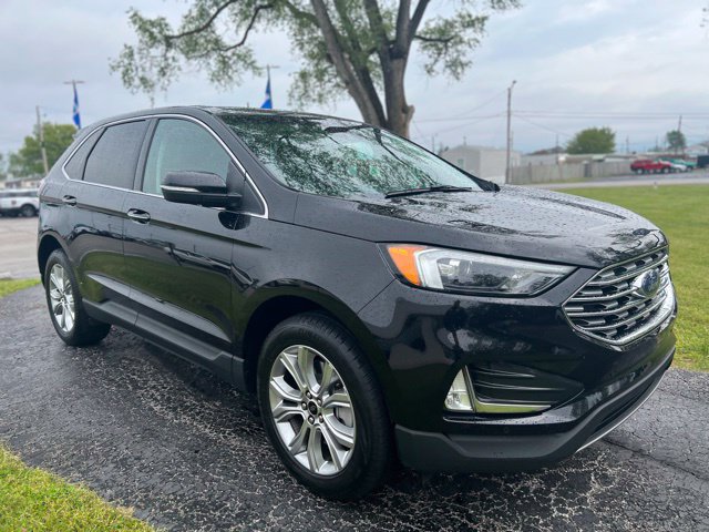 Used 2024 Ford Edge Titanium AWD/4WD image 2