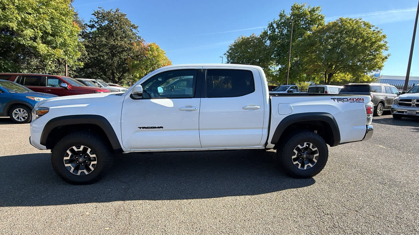 Used 2023 Toyota Tacoma TRD Off-Road AWD/4WD image 8