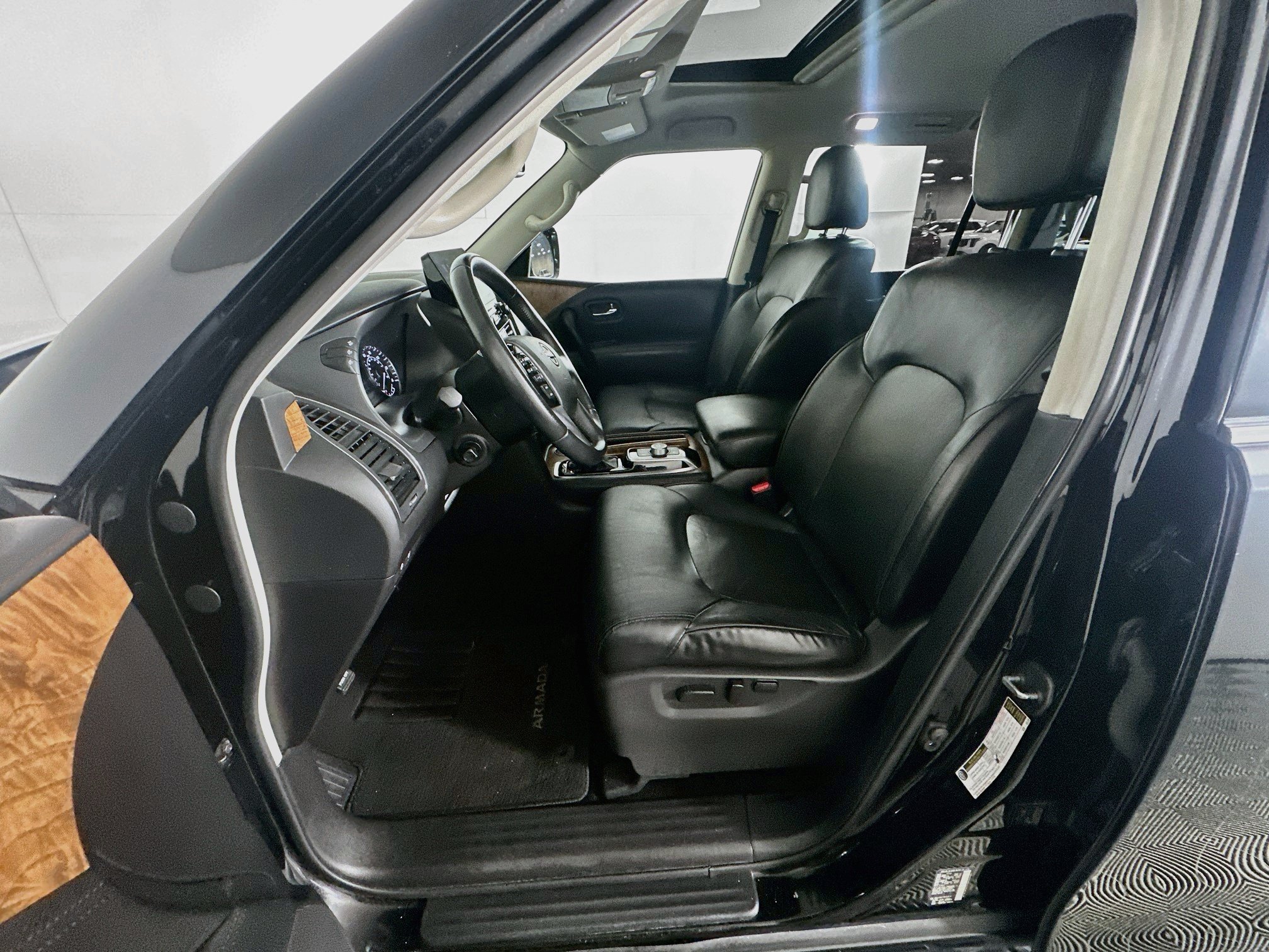 Used 2023 Nissan Armada SL RWD image 13