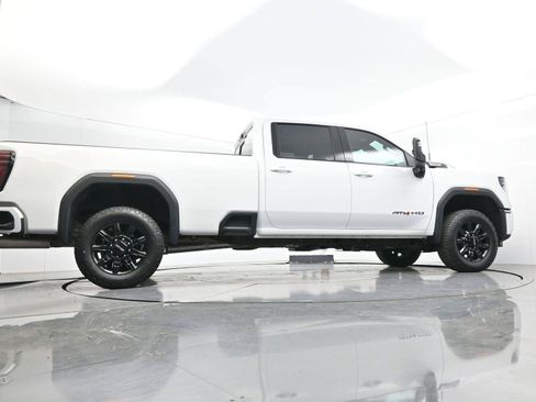 Used 2024 GMC Sierra 2500 AT4 w/ Technology Package AWD/4WD image 53