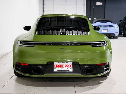 Used 2024 Porsche 911 Carrera T image 4