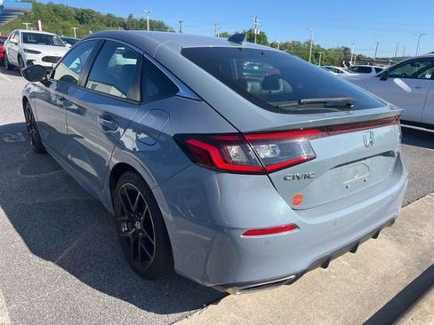 Used 2022 Honda Civic Sport Touring image 2
