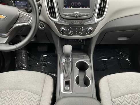Used 2024 Chevrolet Equinox LT image 11