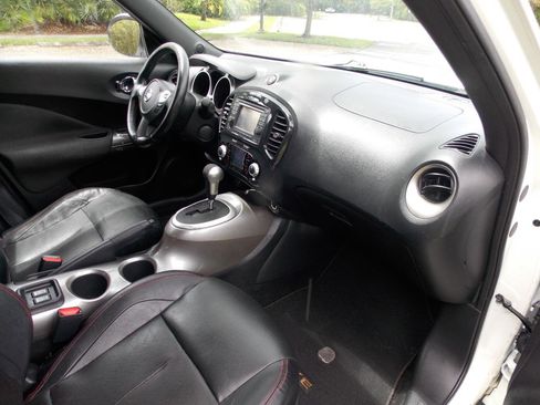 Used 2012 Nissan Juke SL w/ Sport Pkg image 13
