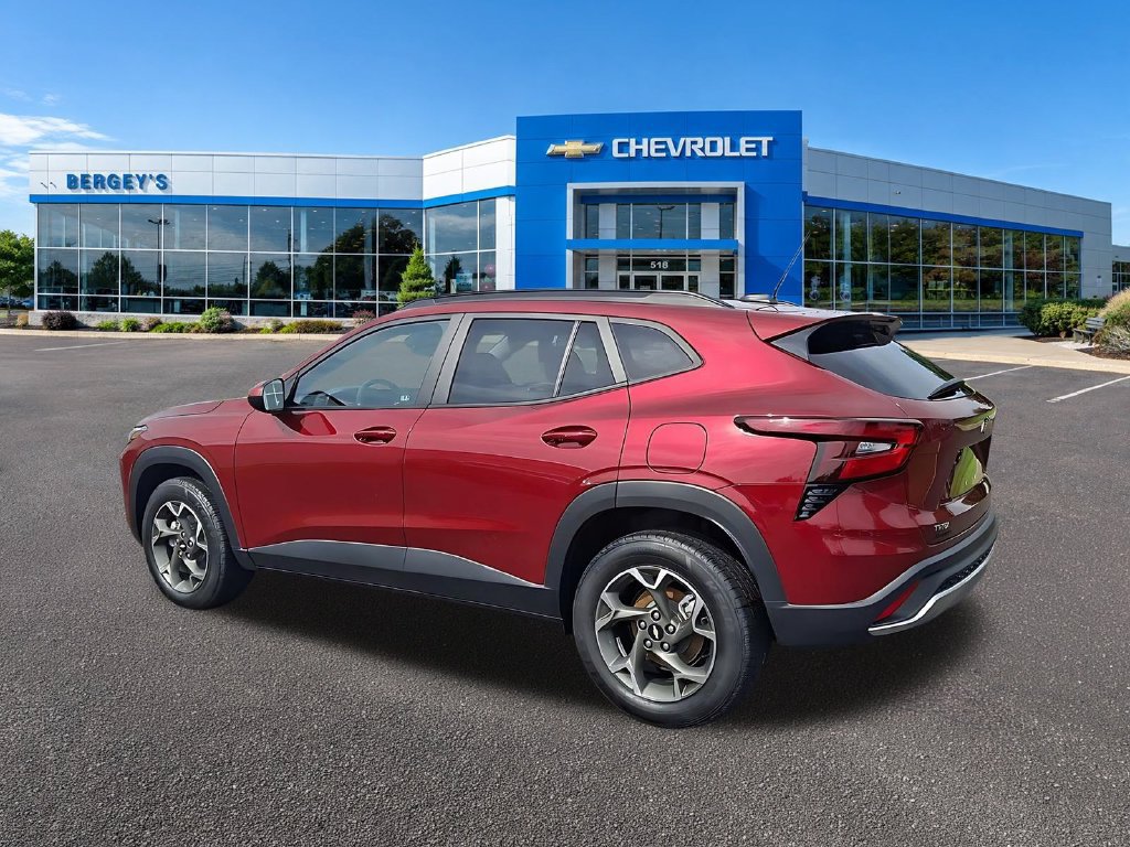 Certified 2024 Chevrolet Trax LT FWD image 8