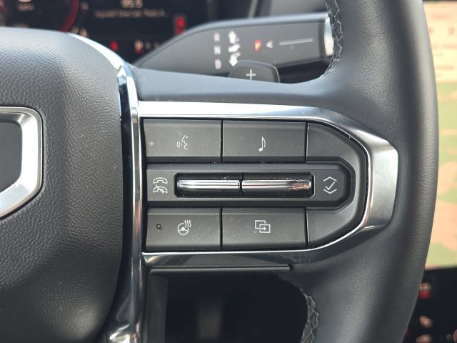 Used 2026 GMC Terrain Elevation w/ Black Edition FWD image 32