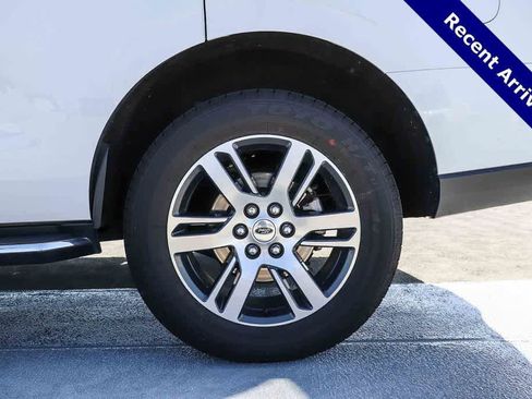 Used 2022 Ford Expedition XLT RWD image 10