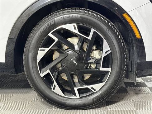 Certified 2025 Kia Sportage SX FWD image 11