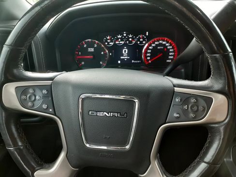 Used 2015 GMC Sierra 2500 Denali w/ Duramax Plus Package image 9