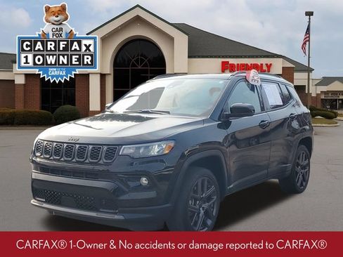 Used 2025 Jeep Compass Limited w/ Sun & Sound Group AWD/4WD image 2