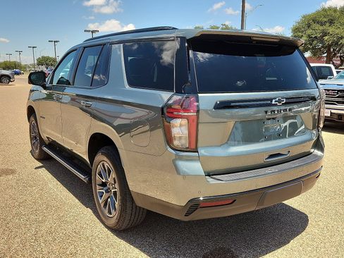 Used 2024 Chevrolet Tahoe Z71 w/ Luxury Package AWD/4WD image 3