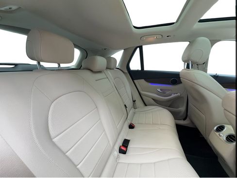 Used 2022 Mercedes-Benz GLC 300 4MATIC w/ Premium Package Lite image 27
