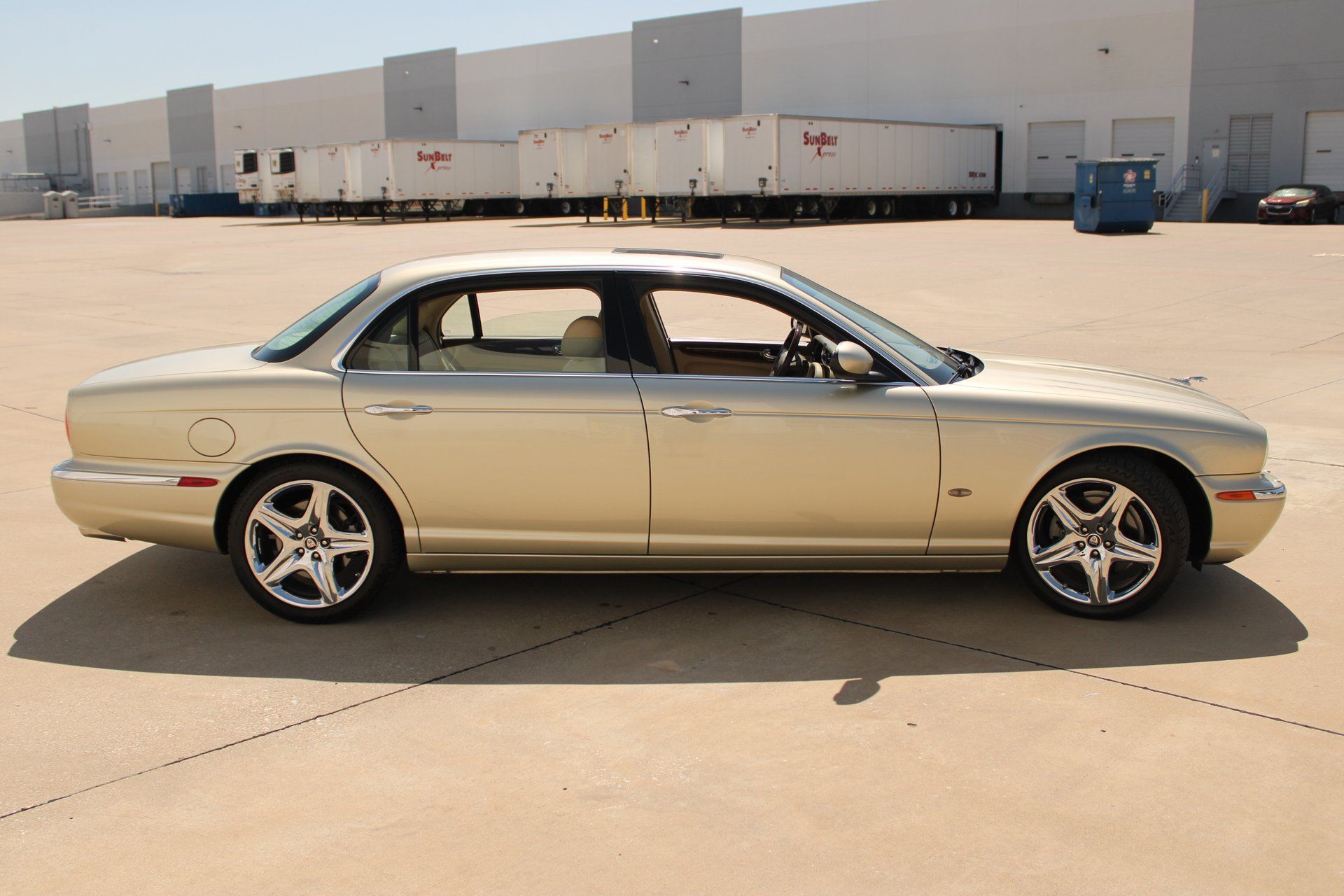 Used 2006 Jaguar XJ8 RWD image 24