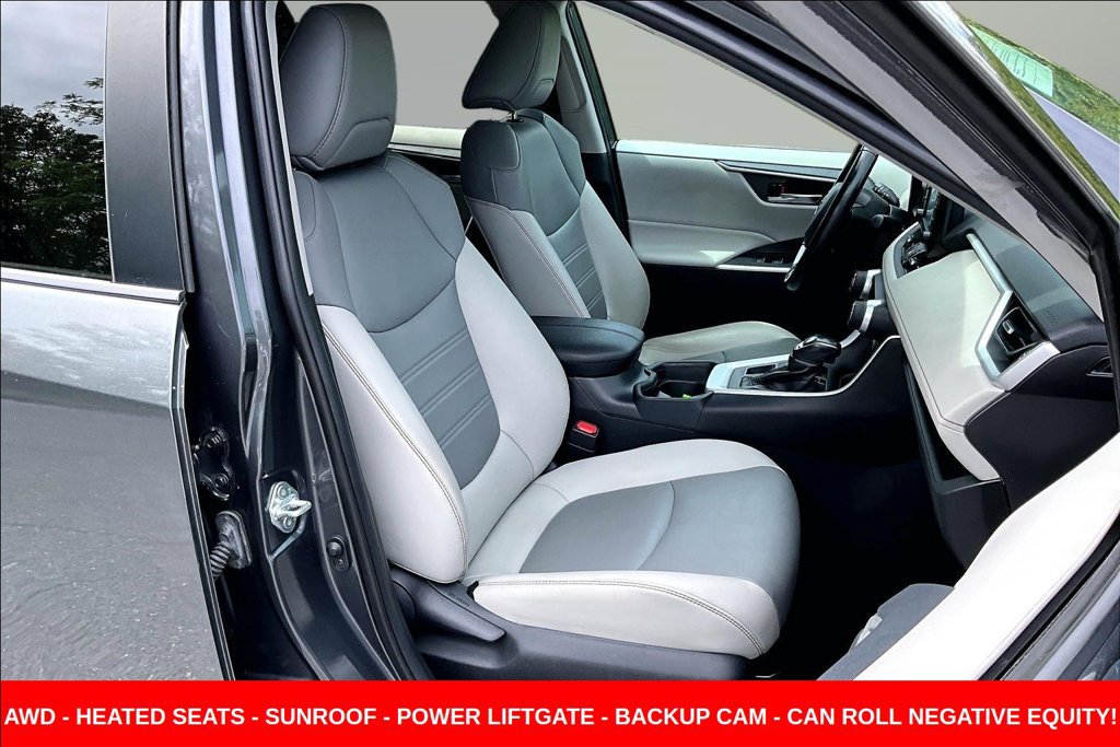 Used 2020 Toyota RAV4 XLE Premium AWD/4WD image 28