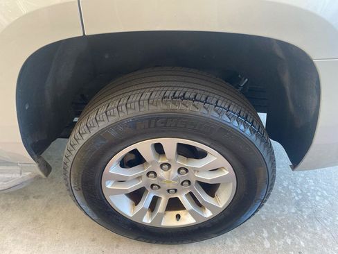 Used 2015 Chevrolet Tahoe LS RWD image 25