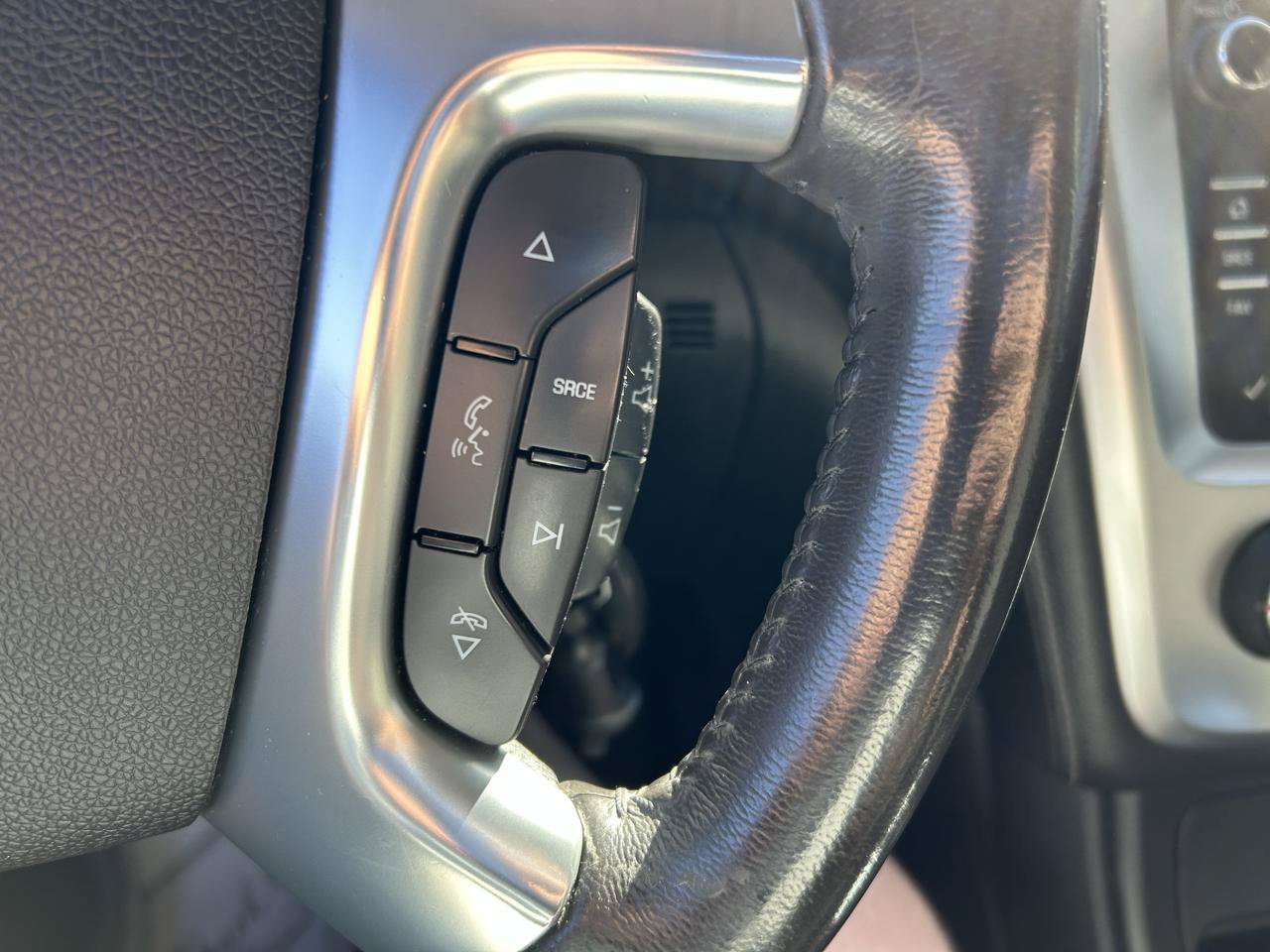 Used 2015 GMC Acadia SLE AWD/4WD image 20