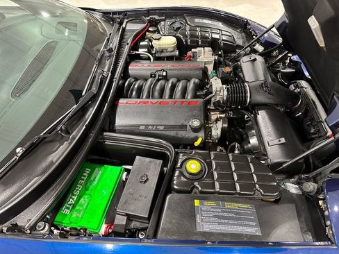 Used 2001 Chevrolet Corvette Convertible w/ Preferred Equipment Group2 RWD image 27