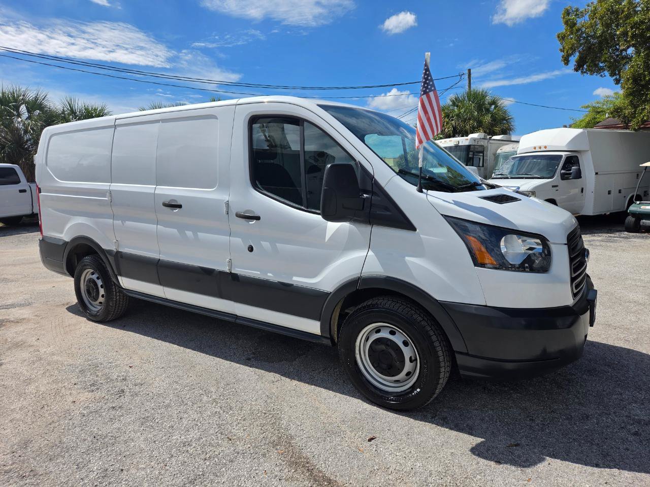 Used 2018 Ford Transit 150 130 Low Roof RWD image 7