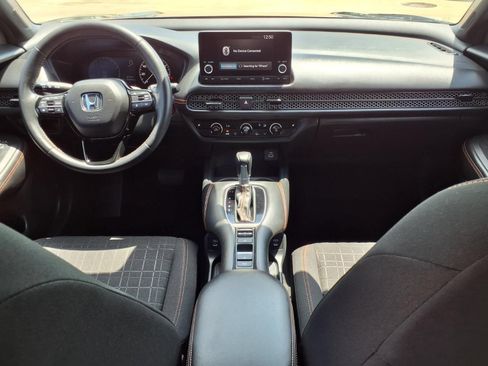 Used 2025 Honda HR-V Sport image 9