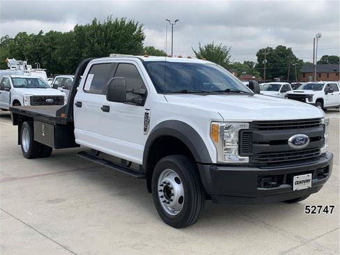Used 2017 Ford F550 2WD Crew Cab Super Duty image 3