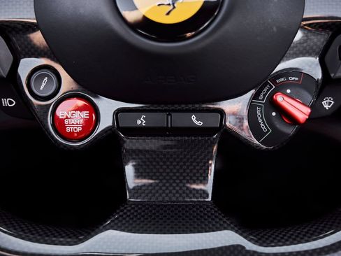 Used 2020 Ferrari Portofino RWD image 58