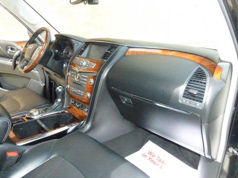 Used 2017 INFINITI QX80 Base AWD 4dr SUV w/ Deluxe Technology Package image 58