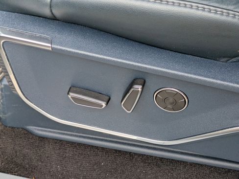 Used 2022 Ford F150 Limited image 22