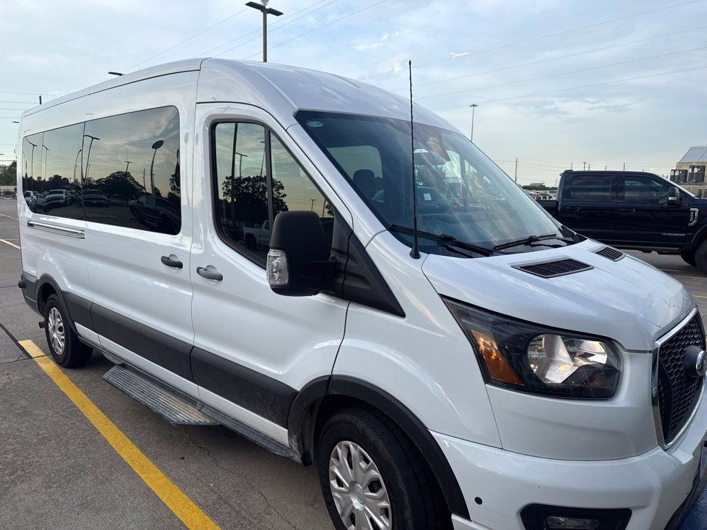 Used 2024 Ford Transit 350 XLT RWD image 3