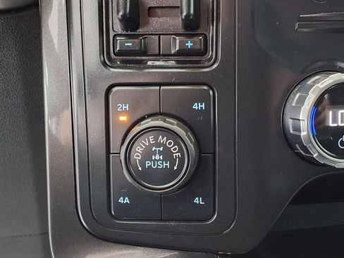 Used 2021 Ford F150 Lariat w/ Equipment Group 502A High AWD/4WD image 9