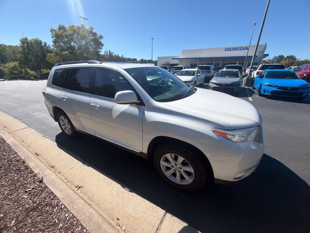 Used 2013 Toyota Highlander SE FWD image 4
