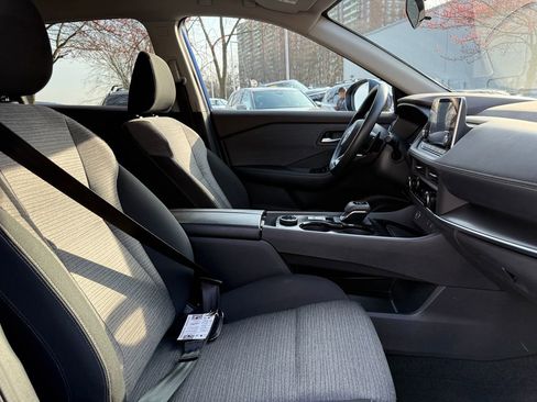 Used 2023 Nissan Rogue SV image 26