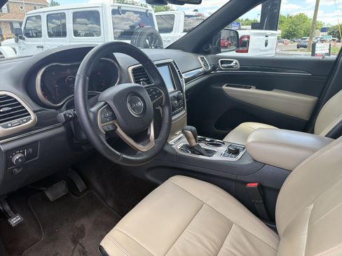 Used 2016 Jeep Grand Cherokee Limited 75th Anniversary AWD/4WD image 18