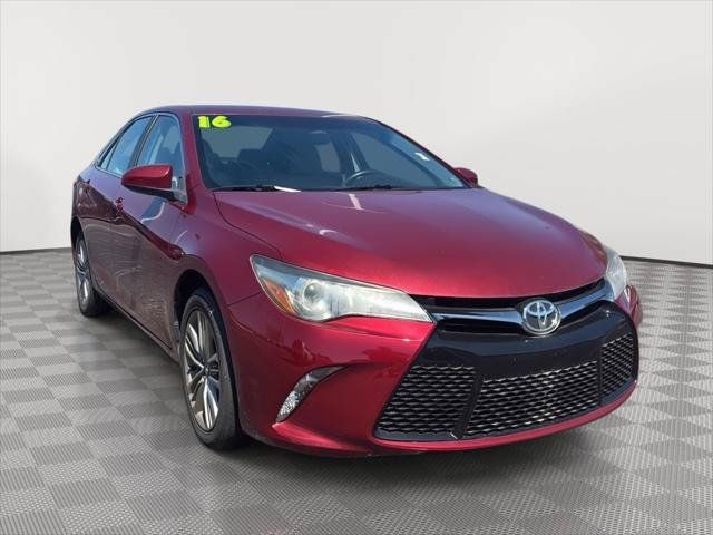 Certified 2016 Toyota Camry SE FWD image 1