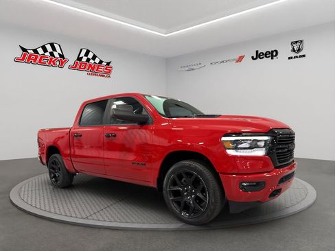 Used 2024 RAM 1500 Laramie image 12