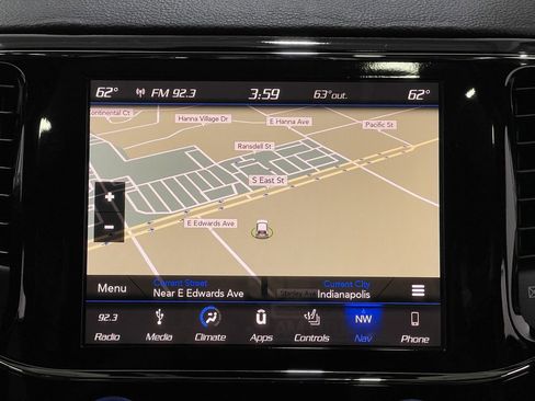 Used 2019 Jeep Grand Cherokee Altitude image 10