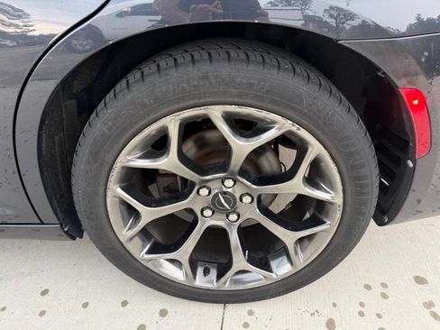 Used 2016 Chrysler 300 S w/ Safetytec Plus Group RWD image 14