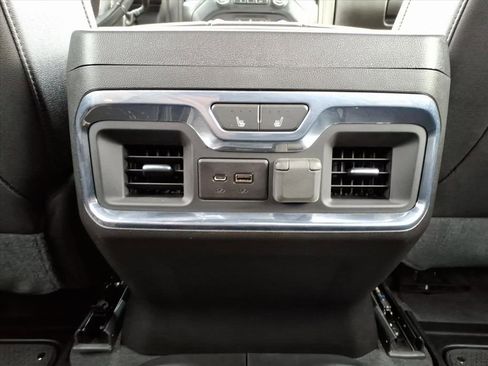 Used 2023 GMC Sierra 2500 AT4 image 28