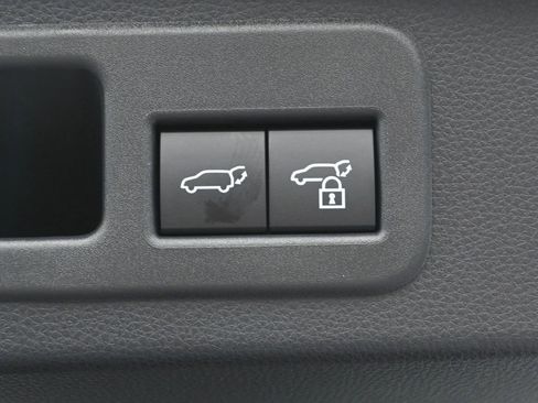 Certified 2025 Toyota 4Runner Limited AWD/4WD image 37