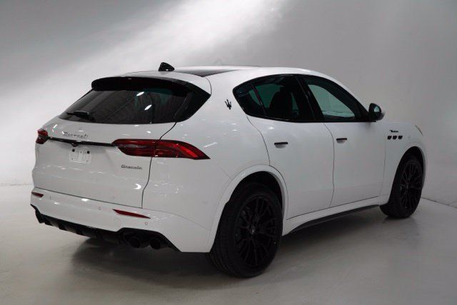 Used 2025 Maserati Grecale Modena AWD/4WD image 7