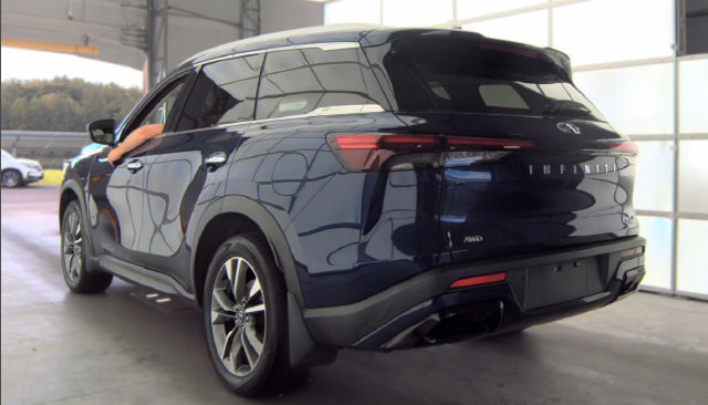 Used 2024 INFINITI QX60 Luxe w/ Vision Package AWD/4WD image 8