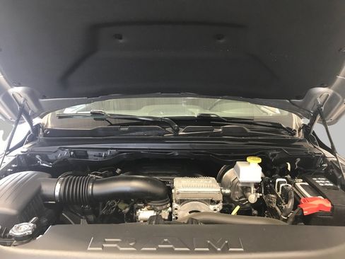 Used 2023 RAM 1500 Laramie AWD/4WD image 8