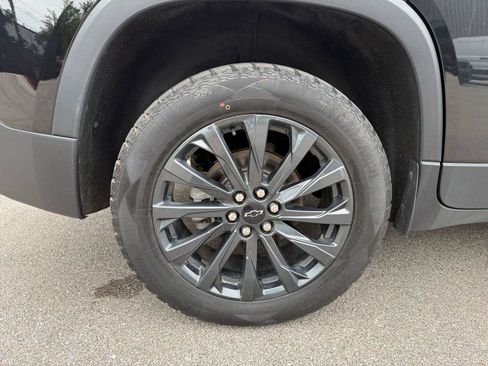 Used 2024 Chevrolet Traverse RS AWD/4WD image 32