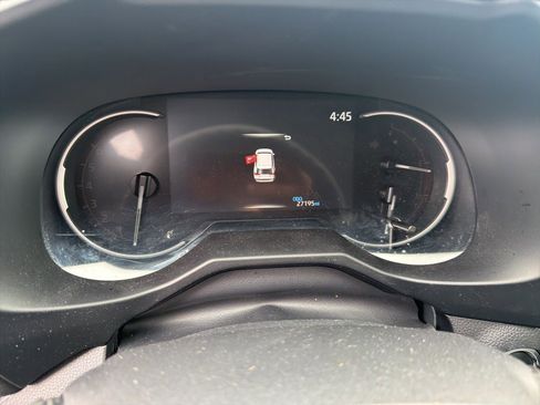 Used 2025 Toyota RAV4 XLE image 12